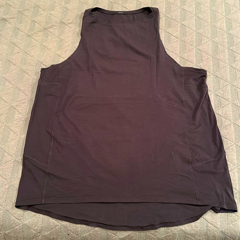 Lululemon flowy tank 💜